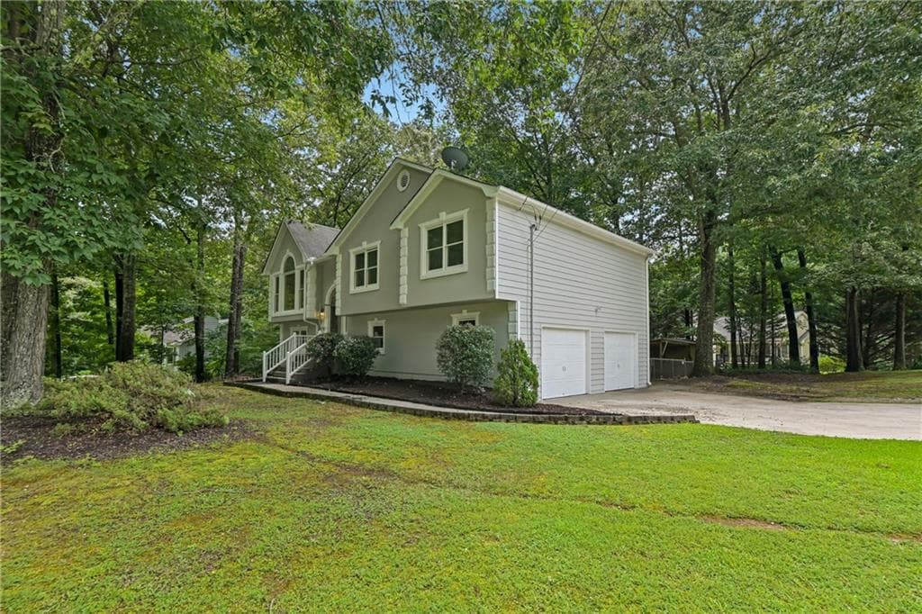 3 bedroom, 2 bathroom, 3,033 sq ft single family residence under contract at 18 Misty Ridge Place, Hiram, GA 30141 — photo 5