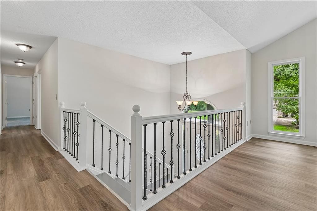 3 bedroom, 2 bathroom, 3,033 sq ft single family residence under contract at 18 Misty Ridge Place, Hiram, GA 30141 — photo 7