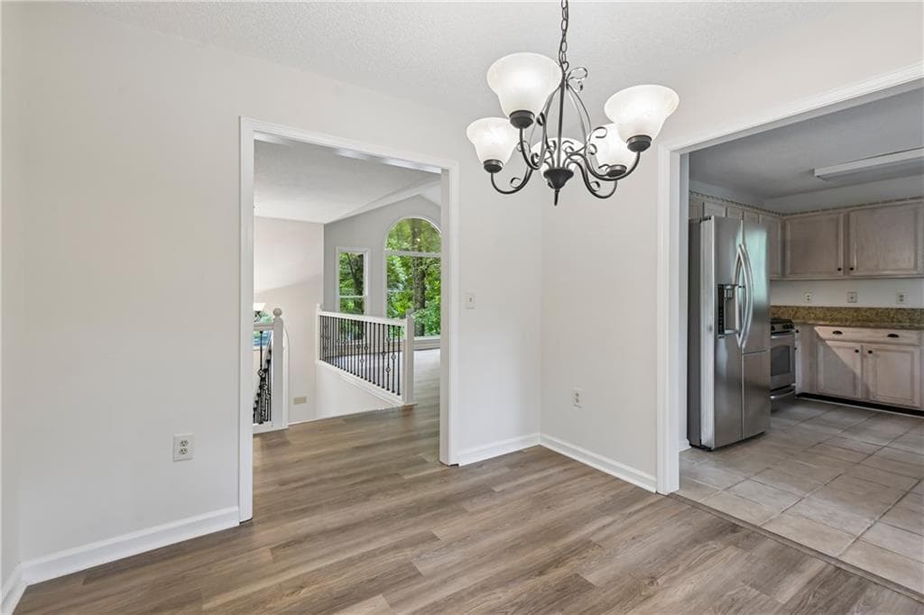 3 bedroom, 2 bathroom, 3,033 sq ft single family residence under contract at 18 Misty Ridge Place, Hiram, GA 30141 — photo 8