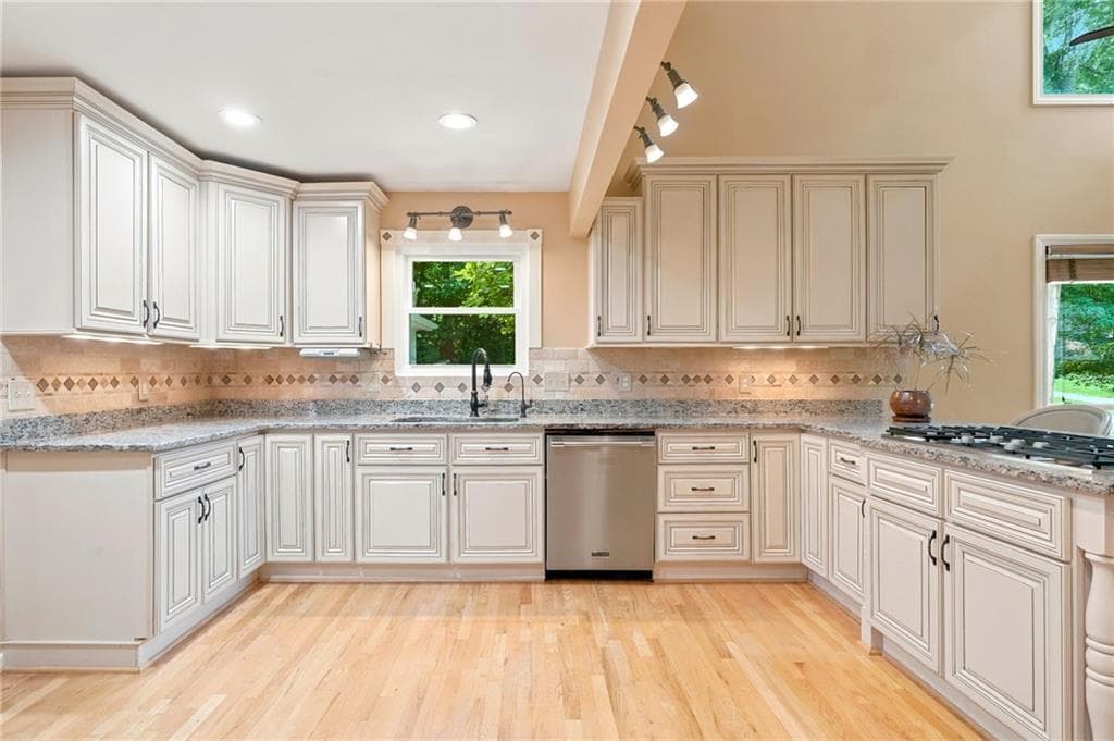 4 bedroom, 5 bathroom, 4,733 sq ft single family residence for sale at 765 Wheeler Peak Way, Johns Creek, GA 30022 — photo 10