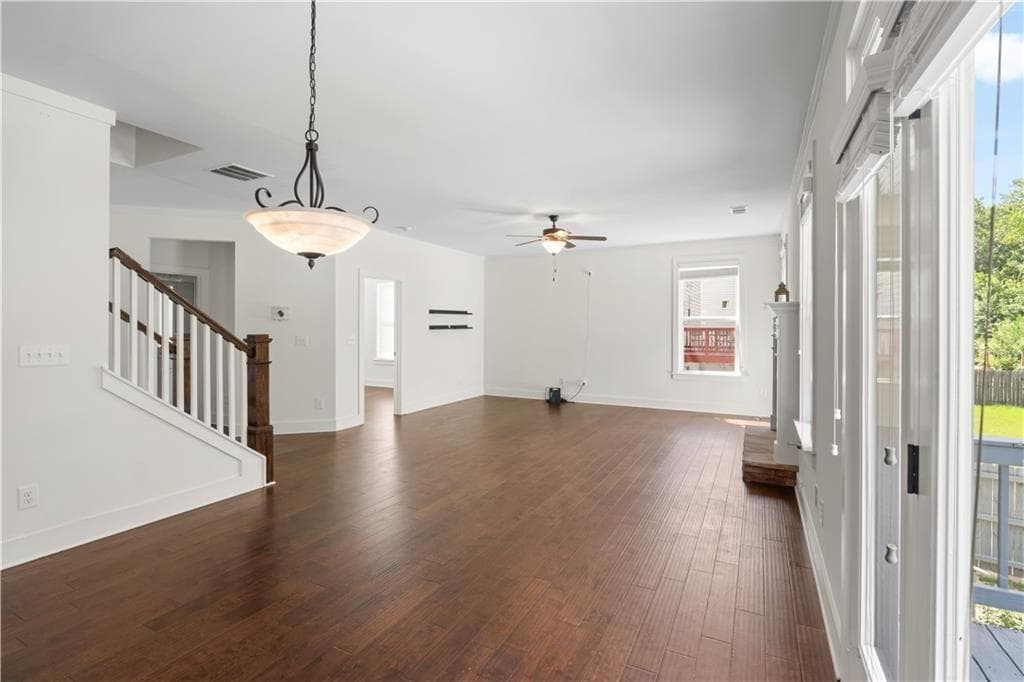 7 bedroom, 5 bathroom, 4,025 sq ft single family residence for sale at 1486 Halletts Peak Place, Lawrenceville, GA 30044 — photo 4