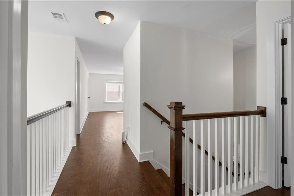 7 bedroom, 5 bathroom, 4,025 sq ft single family residence for sale at 1486 Halletts Peak Place, Lawrenceville, GA 30044 — photo 8