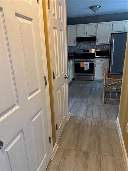 3 bedroom, 3 bathroom, 1,827 sq ft single family residence for sale at 2578 Shadowbrook Drive, Decatur, GA 30034 — photo 8