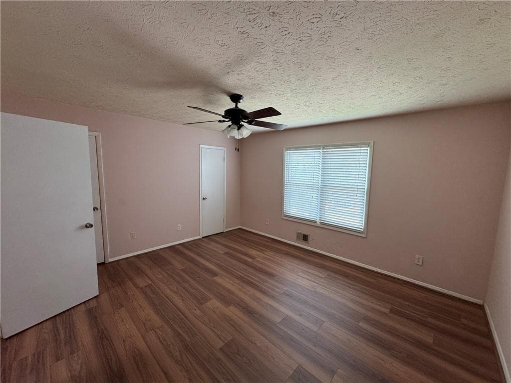 3 bedroom, 3 bathroom, 1,746 sq ft quadruplex for rent at 3102 Destin Circle 3102, Snellville, GA 30078 for $2,300 a month — photo 10