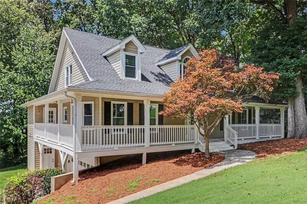 4 bedroom, 4 bathroom, 3,525 sq ft single family residence under contract at 715 Maggie Mae Lane, Lawrenceville, GA 30045 — photo 2