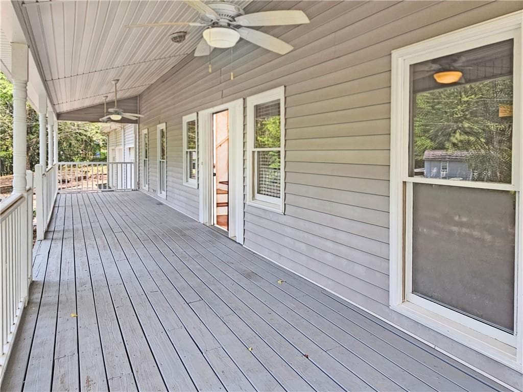 4 bedroom, 3 bathroom, 2,275 sq ft single family residence for rent at 1653 Wildwood Road, Marietta, GA 30062 for $2,850 a month — photo 9