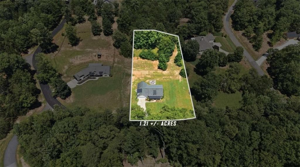 4 bedroom, 2 bathroom, 2,154 sq ft single family residence for sale at 70 Stone Hearth Drive, Cleveland, GA 30528 — photo 2