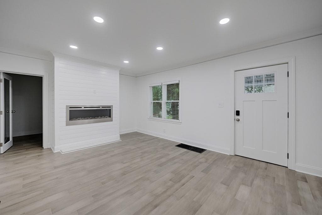 3 bedroom, 3 bathroom, 2,800 sq ft single family residence for rent at 593 Lynnhaven Drive, Atlanta, GA 30310 for $3,000 a month — photo 5