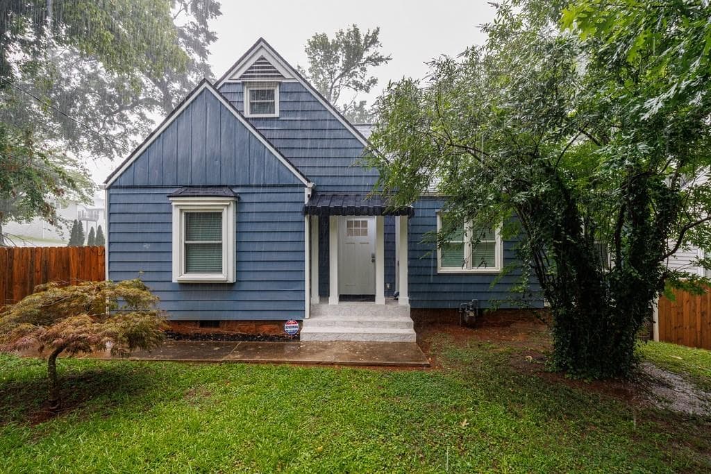 3 bedroom, 3 bathroom, 2,800 sq ft single family residence for rent at 593 Lynnhaven Drive, Atlanta, GA 30310 for $3,000 a month — photo 1 of 44