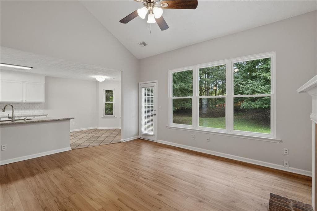 3 bedroom, 3 bathroom, 1,740 sq ft single family residence for sale at 3130 Windsor Gate Run Run, Duluth, GA 30096 — photo 3
