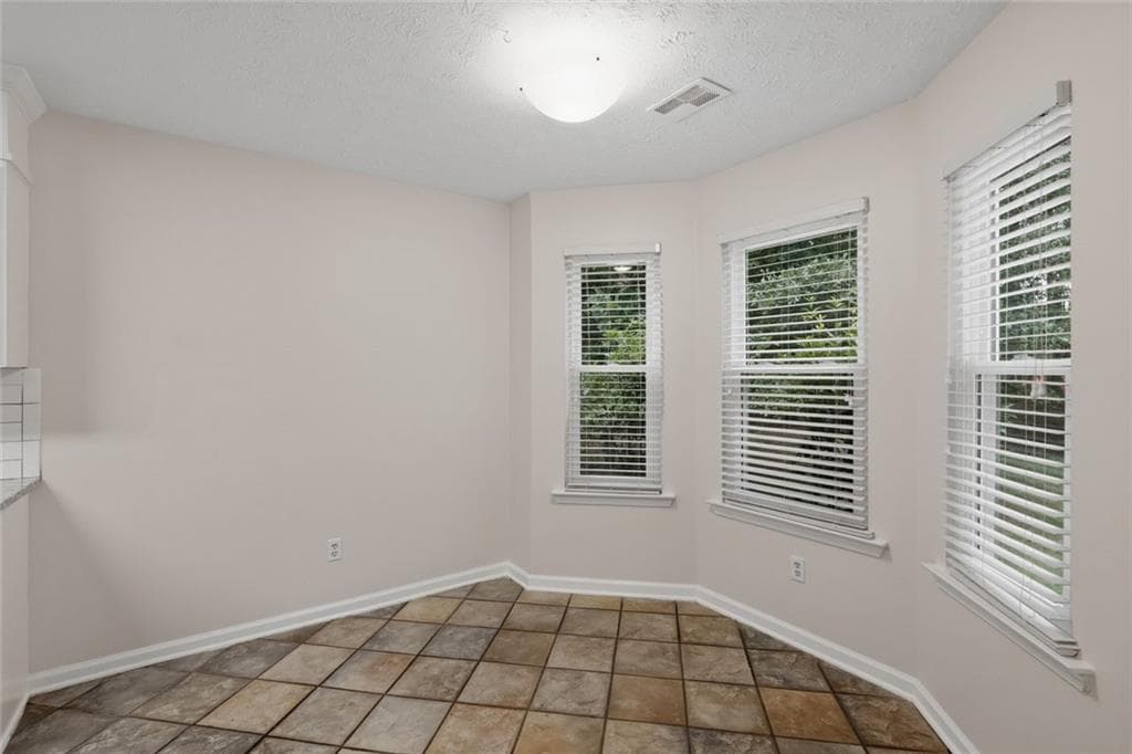 3 bedroom, 3 bathroom, 1,740 sq ft single family residence for sale at 3130 Windsor Gate Run Run, Duluth, GA 30096 — photo 8
