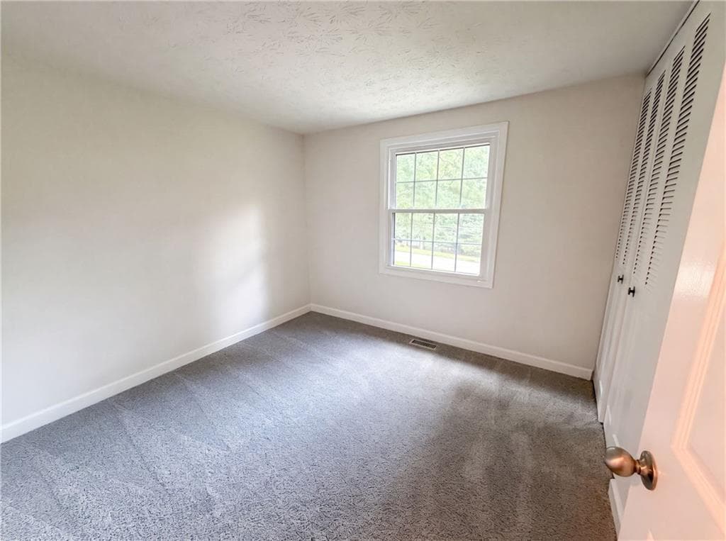 3 bedroom, 3 bathroom, 2,640 sq ft single family residence under contract at 1346 Fairfield Drive, Lilburn, GA 30047 — photo 4