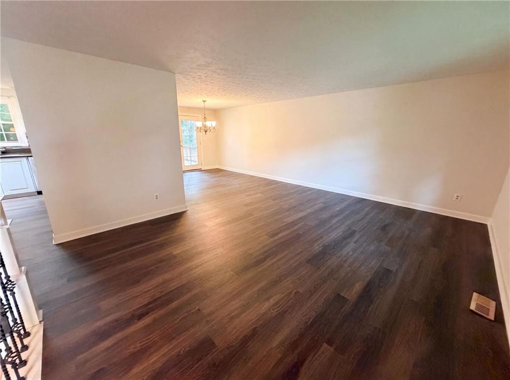 3 bedroom, 3 bathroom, 2,640 sq ft single family residence under contract at 1346 Fairfield Drive, Lilburn, GA 30047 — photo 6