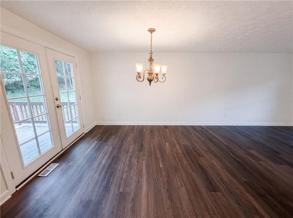 3 bedroom, 3 bathroom, 2,640 sq ft single family residence under contract at 1346 Fairfield Drive, Lilburn, GA 30047 — photo 8