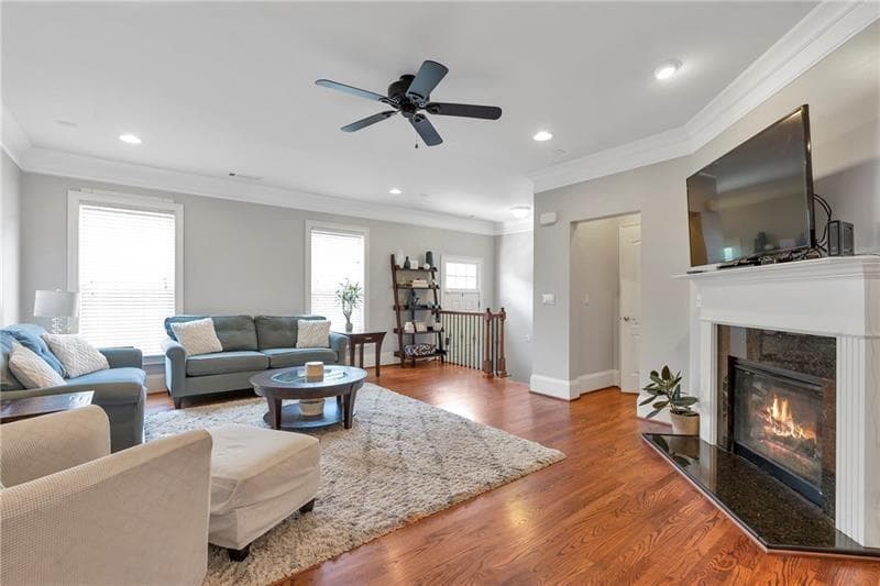 4 bedroom, 4 bathroom, 2,741 sq ft townhouse for sale at 2690 Derby Walk, Atlanta, GA 30319 — photo 4