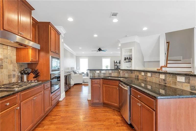 4 bedroom, 4 bathroom, 2,741 sq ft townhouse for sale at 2690 Derby Walk, Atlanta, GA 30319 — photo 7