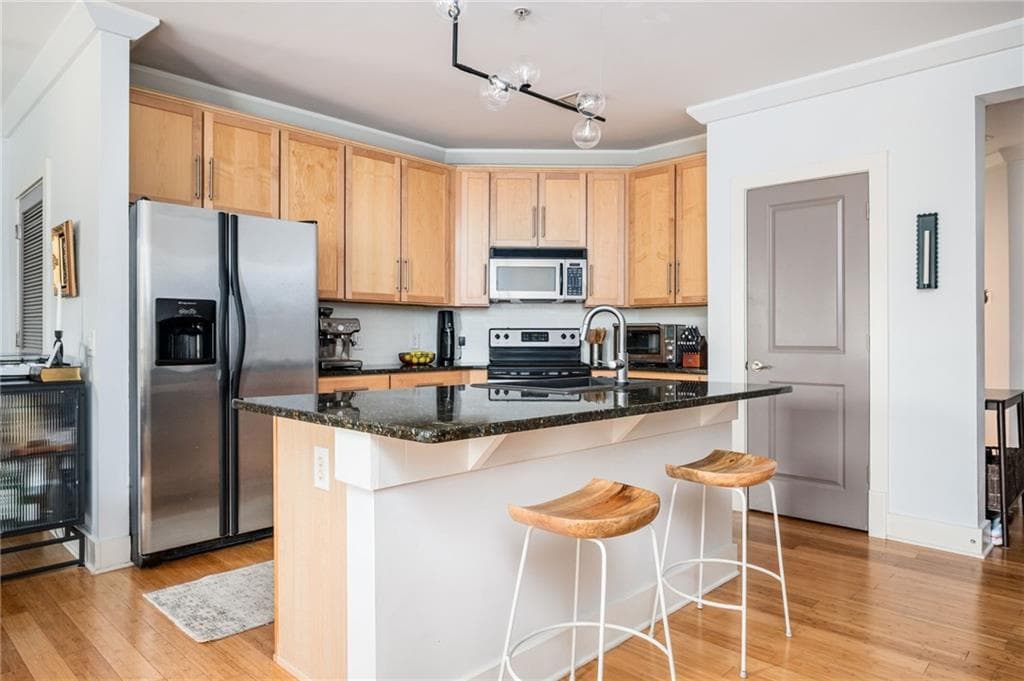 2 bedroom, 2 bathroom, 1,122 sq ft condominium under contract at 1628 Briarcliff Road 9, Atlanta, GA 30306 — photo 6