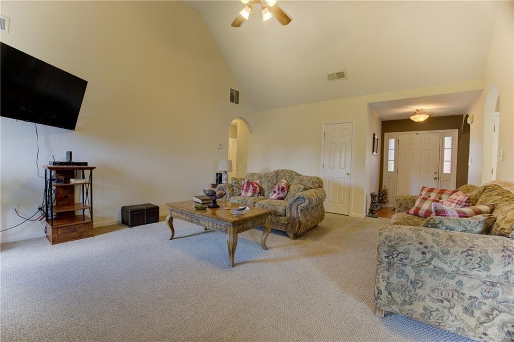 5 bedroom, 3 bathroom, 2,359 sq ft single family residence for sale at 413 Youth Jersey Road, Covington, GA 30014 — photo 7