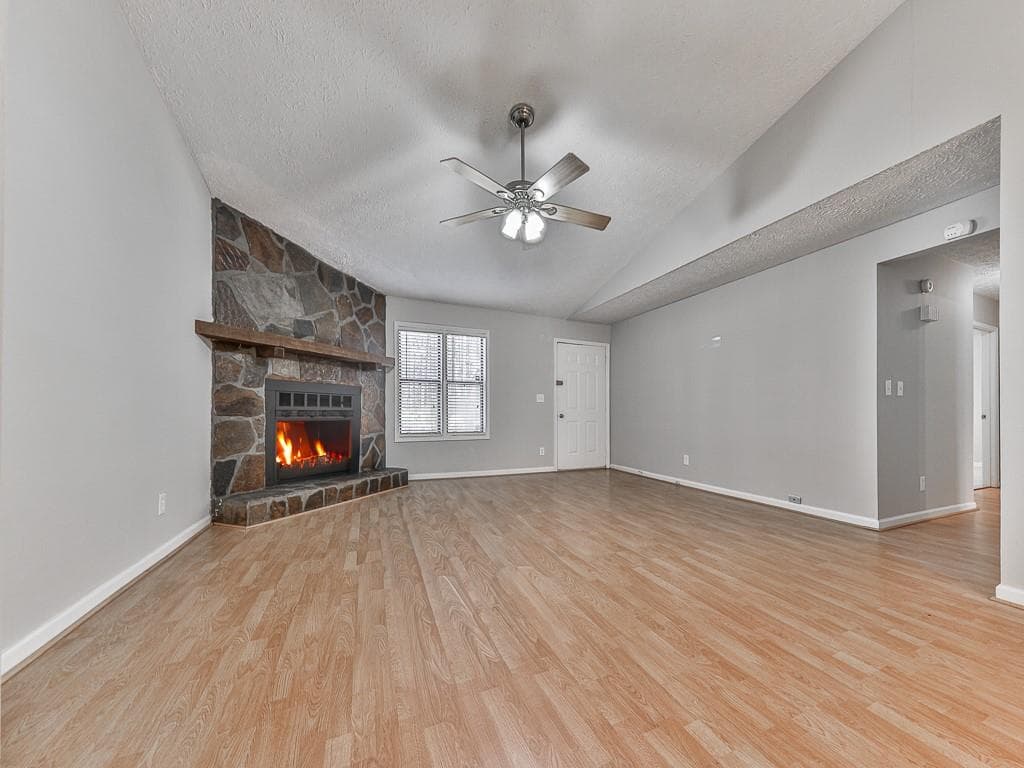 3 bedroom, 2 bathroom single family residence for sale at 5506 Vaughn Road, Woodstock, GA 30188 — photo 4