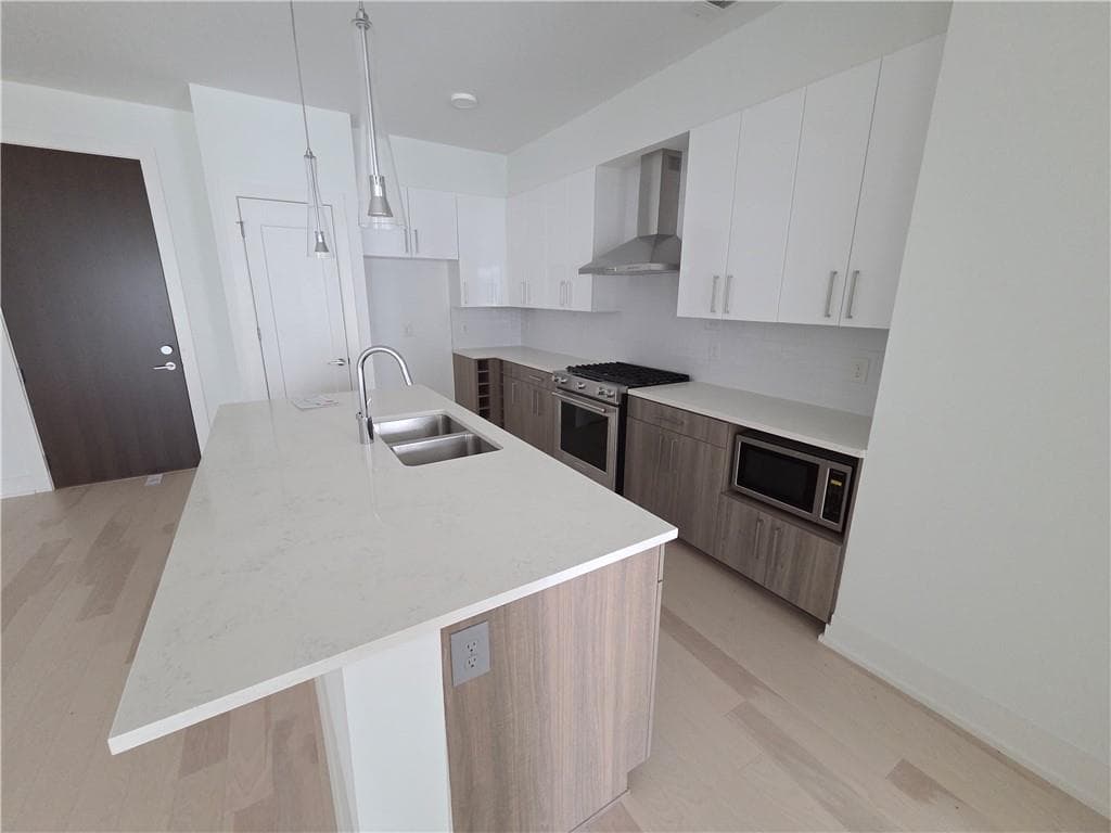 2 bedroom, 2 bathroom, 1,386 sq ft condominium for rent at 775 Juniper Street 304, Atlanta, GA 30308 for $3,395 a month — photo 3