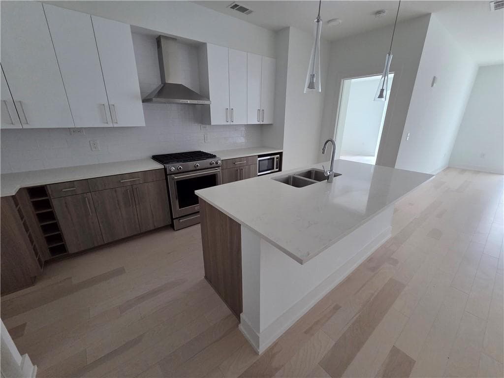 2 bedroom, 2 bathroom, 1,386 sq ft condominium for rent at 775 Juniper Street 304, Atlanta, GA 30308 for $3,395 a month — photo 4