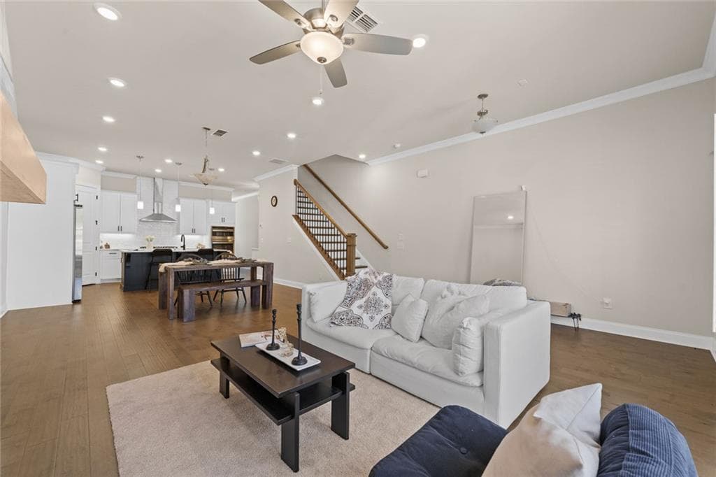 3 bedroom, 4 bathroom, 2,288 sq ft townhouse under contract at 4570 Waterside Parkway, Peachtree Corners, GA 30092 — photo 4