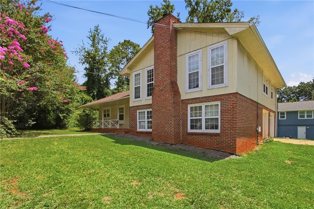 4 bedroom, 3 bathroom, 2,047 sq ft single family residence for sale at 1614 Devon Court, Stone Mountain, GA 30088 — photo 3