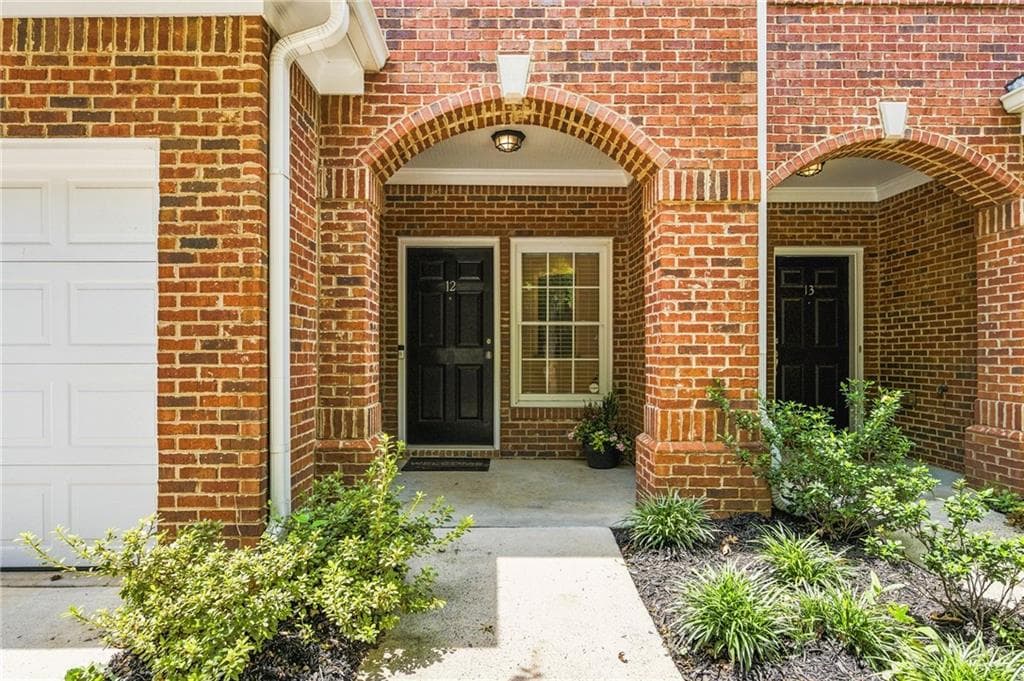 3 bedroom, 4 bathroom, 2,301 sq ft townhouse for sale at 1200 Wing Street 12, Atlanta, GA 30350 — photo 3