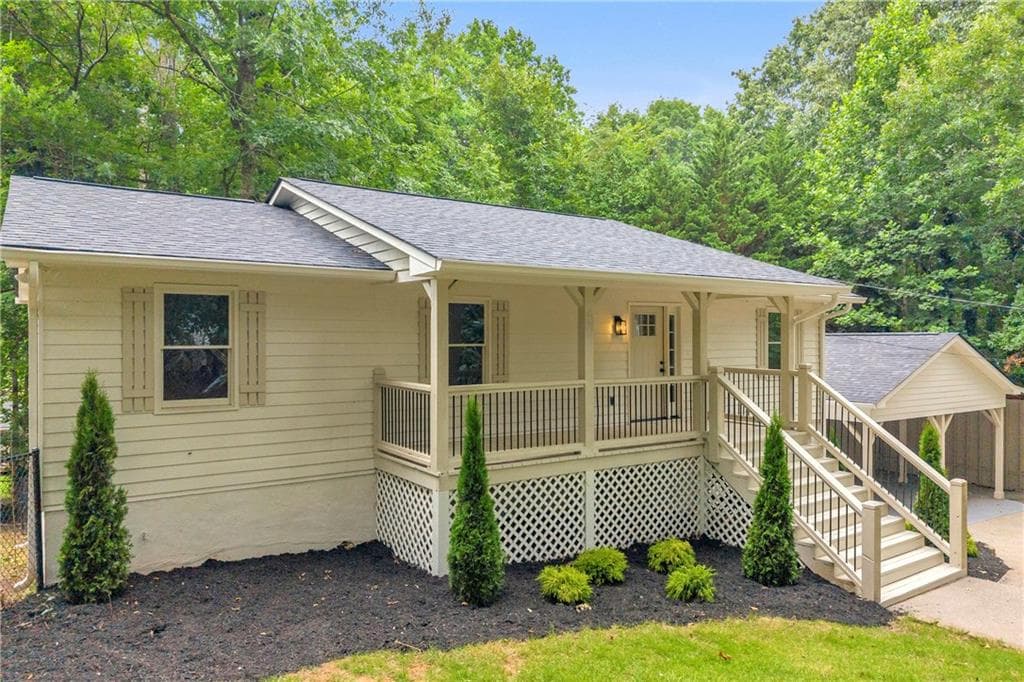 4 bedroom, 3 bathroom, 2,392 sq ft single family residence for sale at 2910 Hamilton Road, Cumming, GA 30041 — photo 2