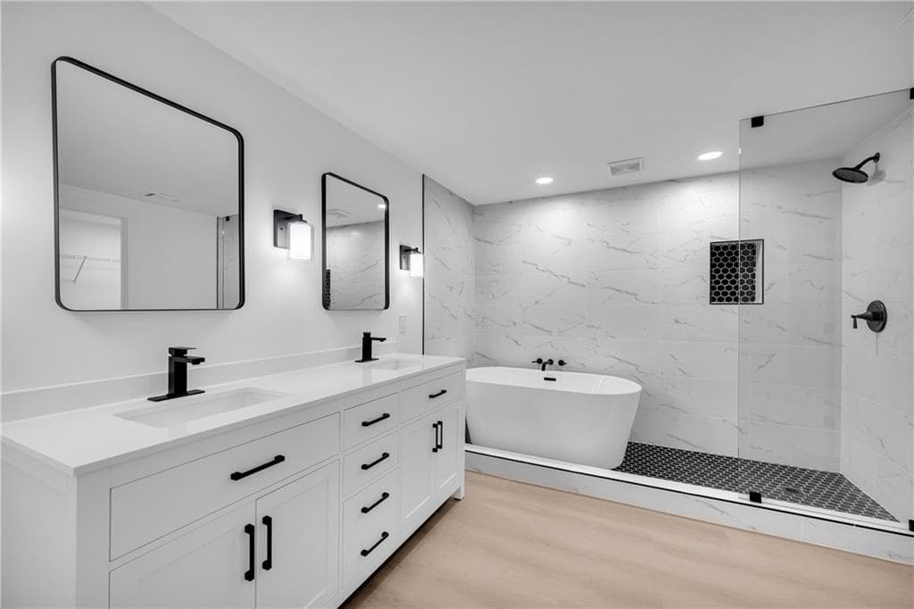 4 bedroom, 3 bathroom, 2,392 sq ft single family residence for sale at 2910 Hamilton Road, Cumming, GA 30041 — photo 3