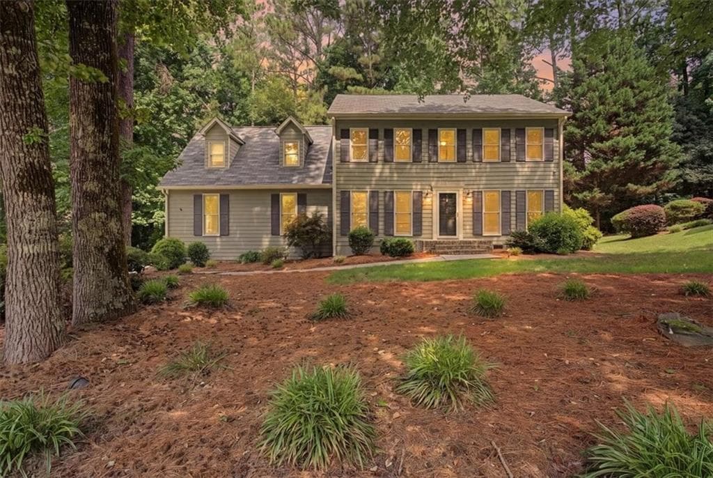 4 bedroom, 3 bathroom, 2,200 sq ft single family residence for sale at 4352 Deerbrook Way, Lilburn, GA 30047 — photo 6