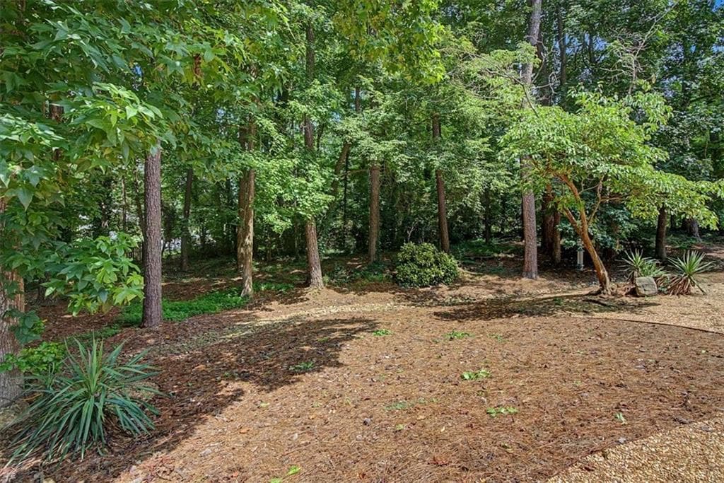 4 bedroom, 3 bathroom, 2,200 sq ft single family residence for sale at 4352 Deerbrook Way, Lilburn, GA 30047 — photo 7