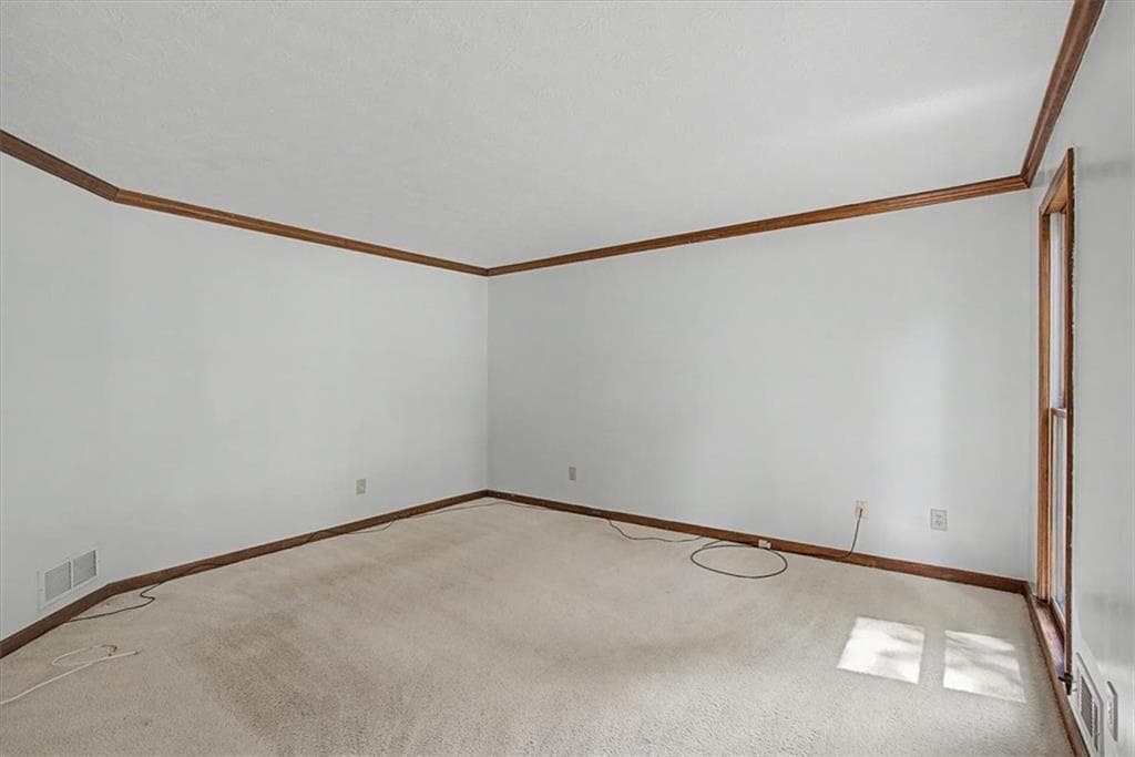 4 bedroom, 3 bathroom, 2,200 sq ft single family residence for sale at 4352 Deerbrook Way, Lilburn, GA 30047 — photo 10
