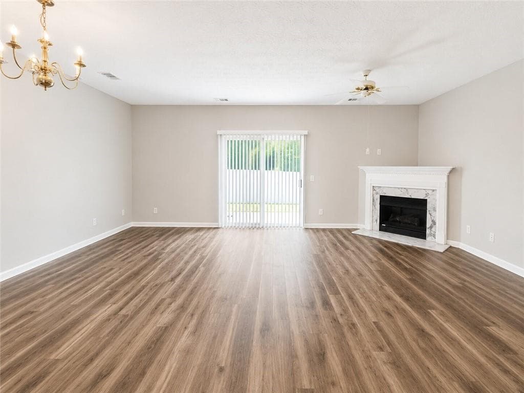 3 bedroom, 3 bathroom, 1,464 sq ft townhouse for sale at 3795 Austin Park Lane, Decatur, GA 30032 — photo 4