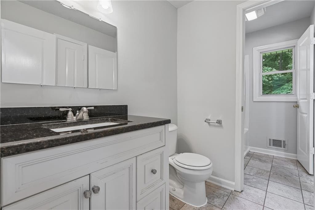 3 bedroom, 2 bathroom, 1,183 sq ft single family residence under contract at 103 Marty Lane, Dallas, GA 30132 — photo 6
