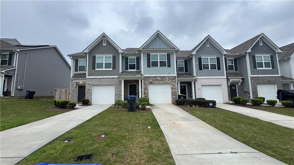 3 bedroom, 3 bathroom, 1,540 sq ft townhouse for rent at 5717 Union Pointe Drive, Union City, GA 30291 for $1,800 a month — photo 1 of 30