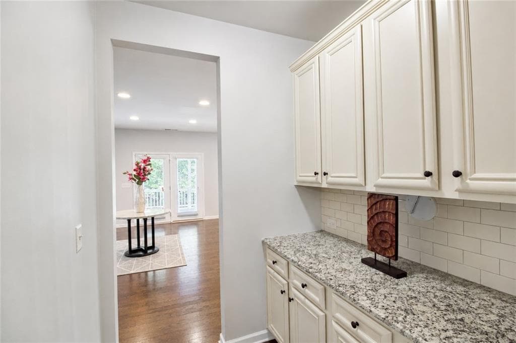 6 bedroom, 7 bathroom, 4,125 sq ft single family residence under contract at 505 Lance View Lane, Lawrenceville, GA 30045 — photo 9