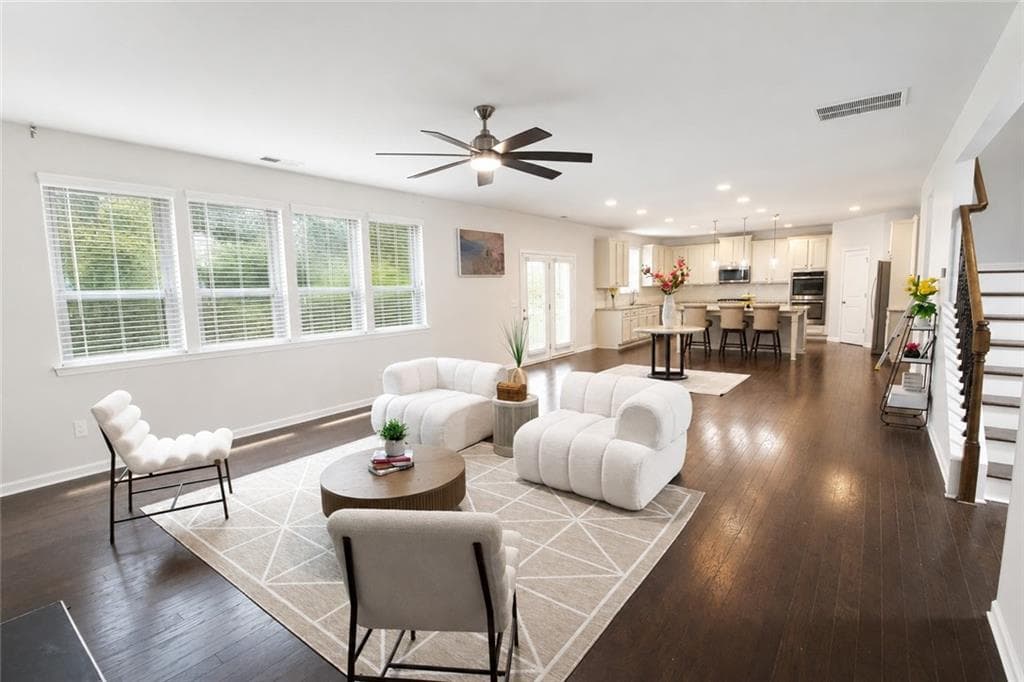 6 bedroom, 7 bathroom, 4,125 sq ft single family residence under contract at 505 Lance View Lane, Lawrenceville, GA 30045 — photo 5