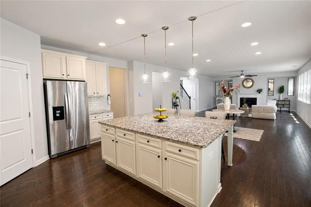 6 bedroom, 7 bathroom, 4,125 sq ft single family residence under contract at 505 Lance View Lane, Lawrenceville, GA 30045 — photo 8
