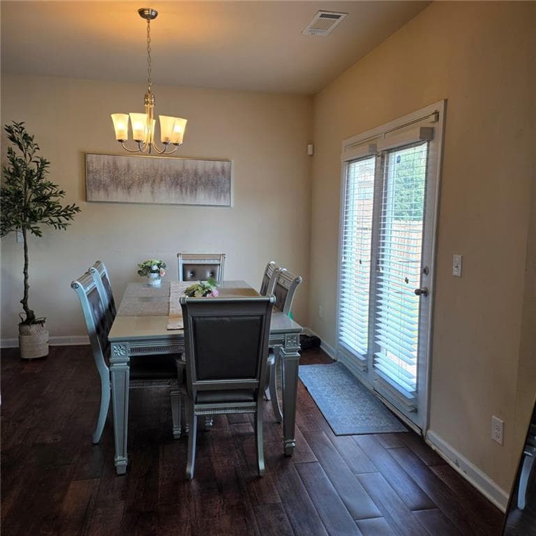 5 bedroom, 3 bathroom, 3,268 sq ft single family residence under contract at 605 Sturbridge Court, Mcdonough, GA 30253 — photo 6