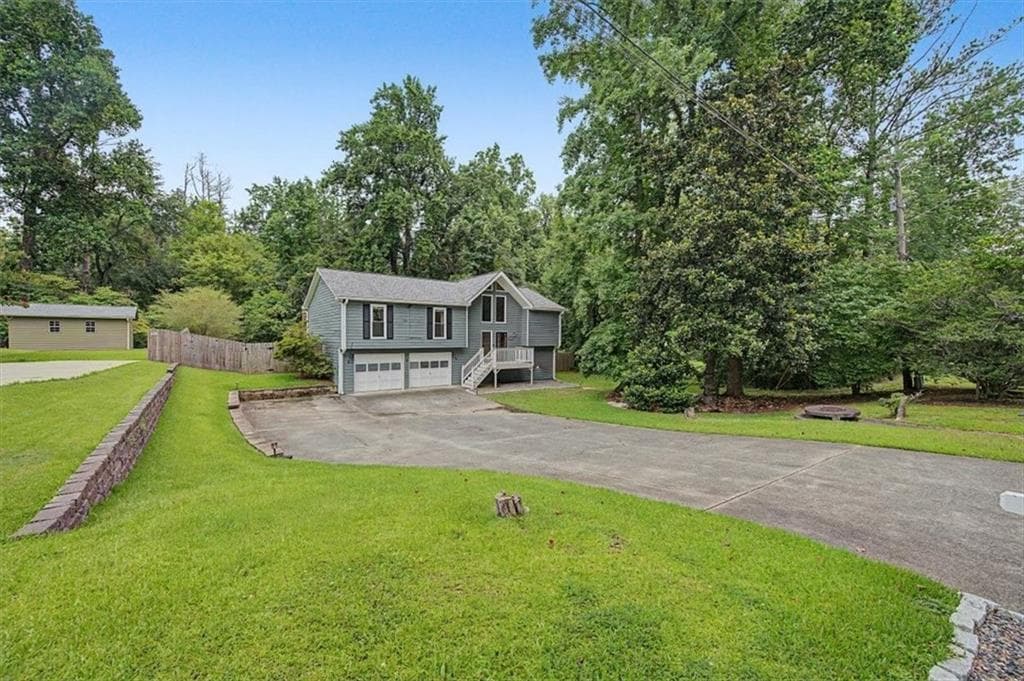 4 bedroom, 3 bathroom, 2,619 sq ft single family residence for sale at 1046 Washington Avenue, Woodstock, GA 30188 — photo 4