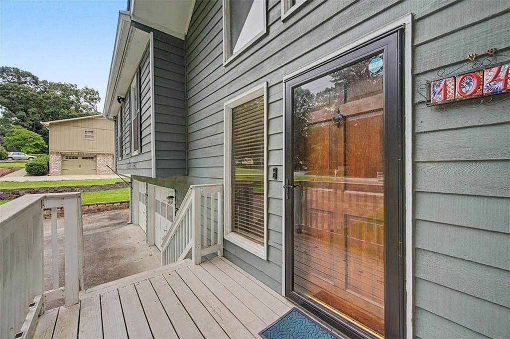 4 bedroom, 3 bathroom, 2,619 sq ft single family residence for sale at 1046 Washington Avenue, Woodstock, GA 30188 — photo 6