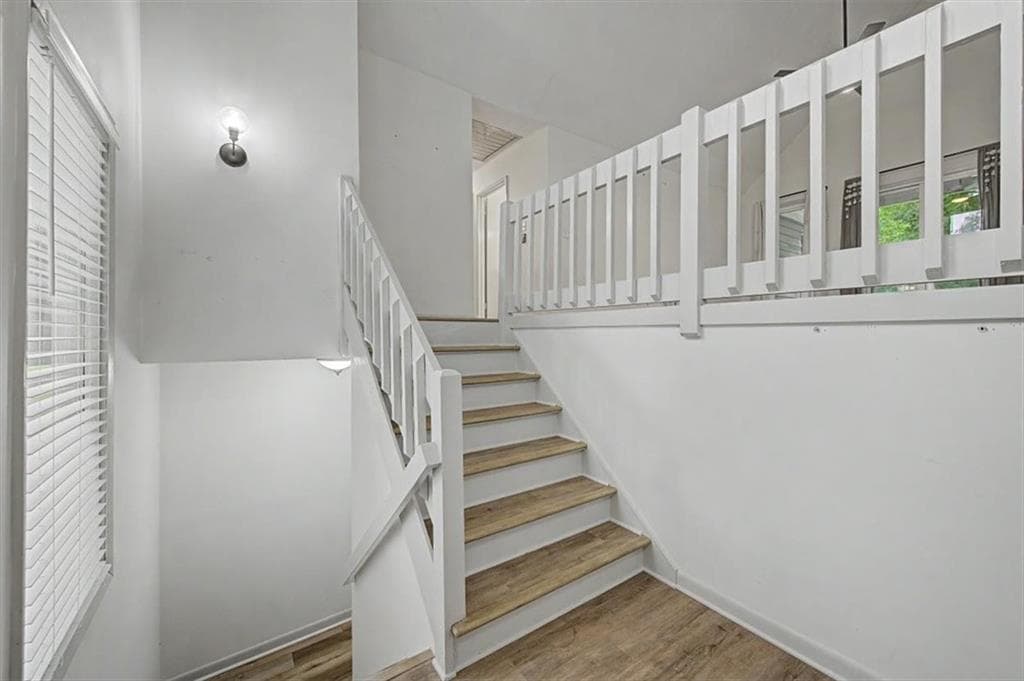 4 bedroom, 3 bathroom, 2,619 sq ft single family residence for sale at 1046 Washington Avenue, Woodstock, GA 30188 — photo 8