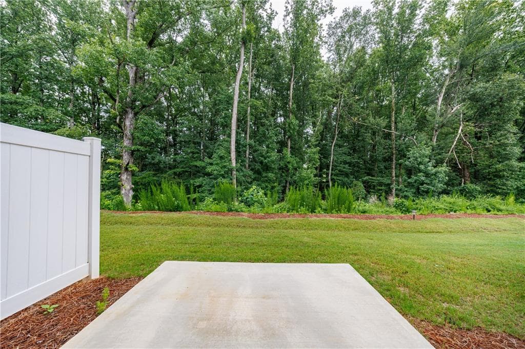 3 bedroom, 3 bathroom, 1,912 sq ft townhouse for rent at 5141 Sidney Square Drive, Flowery Branch, GA 30542 for $2,100 a month — photo 3