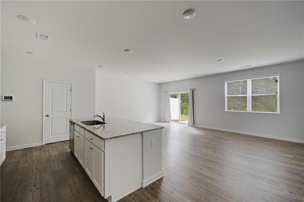 3 bedroom, 3 bathroom, 1,912 sq ft townhouse for rent at 5141 Sidney Square Drive, Flowery Branch, GA 30542 for $2,100 a month — photo 10