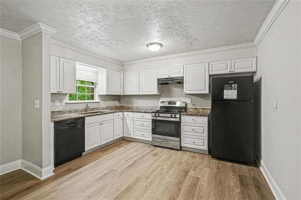 5 bedroom, 3 bathroom, 2,092 sq ft single family residence for sale at 2292 Wilkins Cove, Decatur, GA 30035 — photo 8