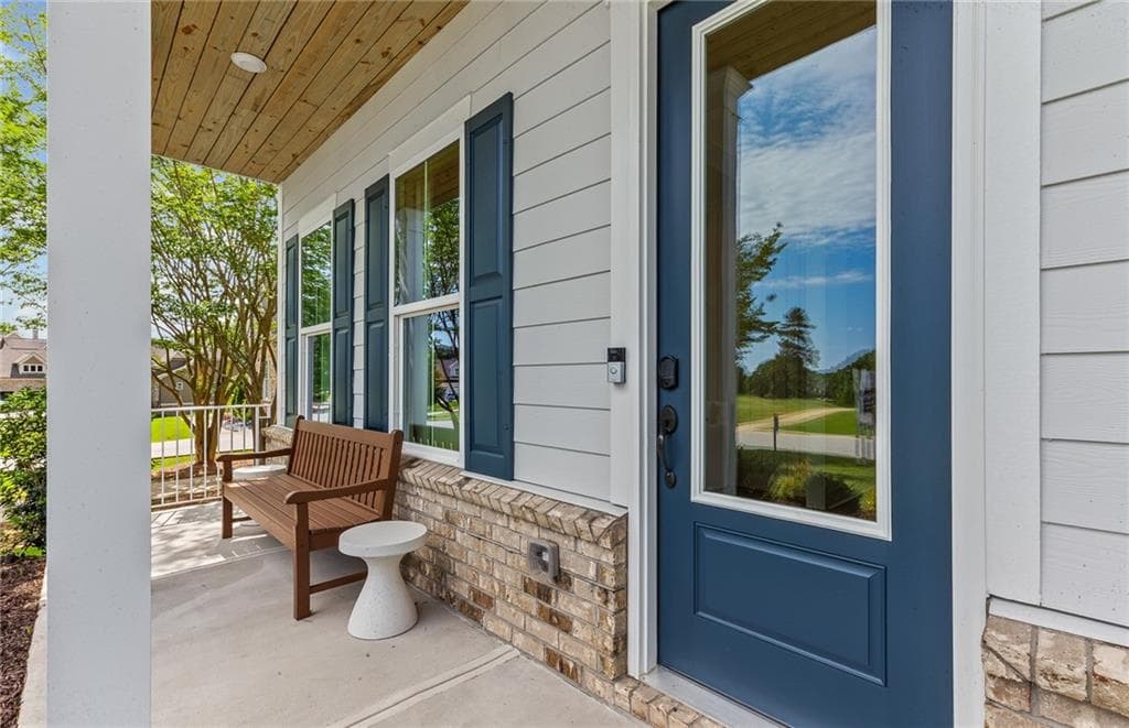 4 bedroom, 4 bathroom, 3,270 sq ft single family residence for sale at 293 Lucas Court, Hoschton, GA 30549 — photo 5