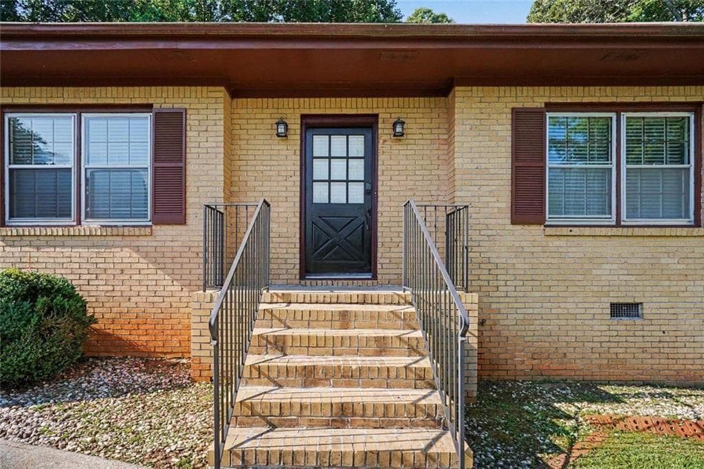 3 bedroom, 2 bathroom, 1,951 sq ft single family residence for sale at 7317 Deerwood Drive, Riverdale, GA 30296 — photo 4