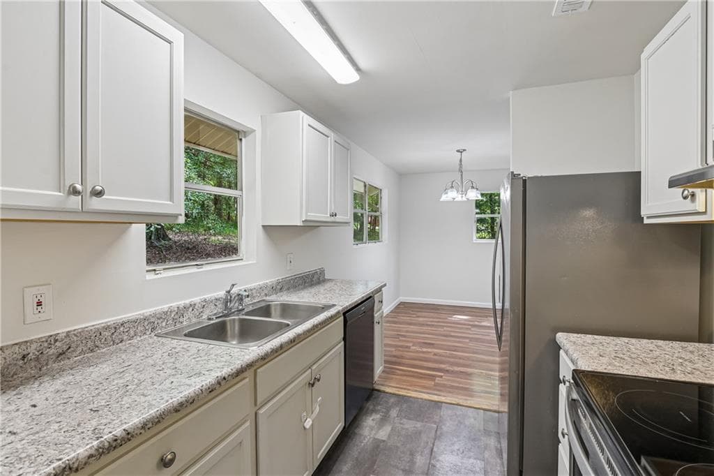 2 bedroom, 2 bathroom, 1,464 sq ft single family residence under contract at 161 Patrick Drive, Dallas, GA 30132 — photo 8