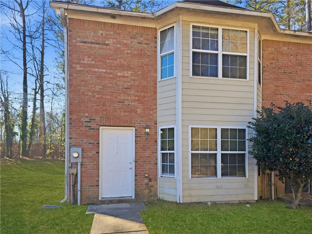 3 bedroom, 3 bathroom, 1,408 sq ft townhouse for rent at 5539 Pineridge Court, Forest Park, GA 30297 for $1,500 a month